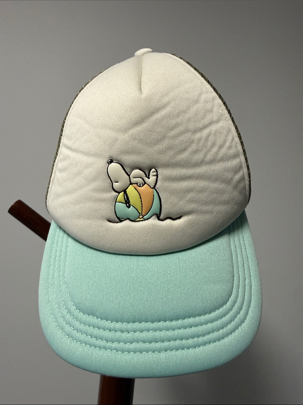 Peanuts Kids Mint and White Cap with Snoopy Beach Ball